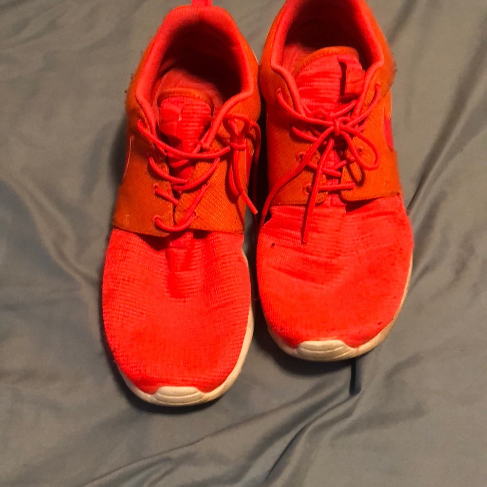10 1/2 men’s Nike shoes